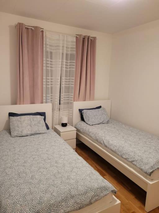 فيلا Beautiful Terraced House With Private Parking ساندفيكين المظهر الخارجي الصورة