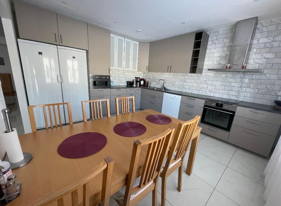 فيلا Beautiful Terraced House With Private Parking ساندفيكين المظهر الخارجي الصورة